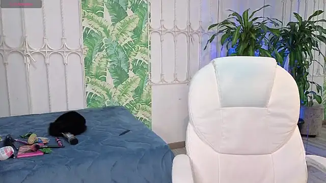baby julieta00 online show from 06-26-26, 12:20