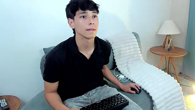 Snapshot of jacob_colliins chatting on 06-01-26, 03:52 jacob colliins online show from 06-01-26, 03:52