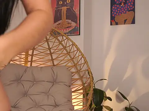 Snapshot of beauty_latina chatting on 06-14-26, 01:25 beauty latina online show from 06-14-26, 01:25