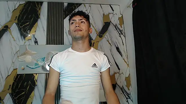 Snapshot of CAT_LOVE1 chatting on 06-30-26, 01:28 CAT LOVE1 online show from 06-30-26, 01:28