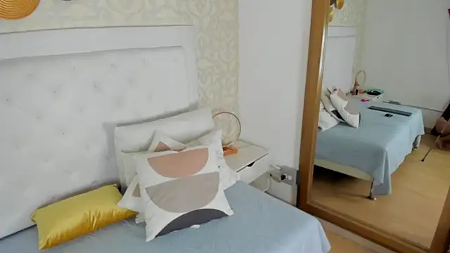 candy eyes  online show from 05-22-26, 02:51