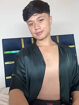 Snapshot of Toyboyy16 chatting on 05-12-26, 03:14 Toyboyy16 online show from 05-12-26, 03:14