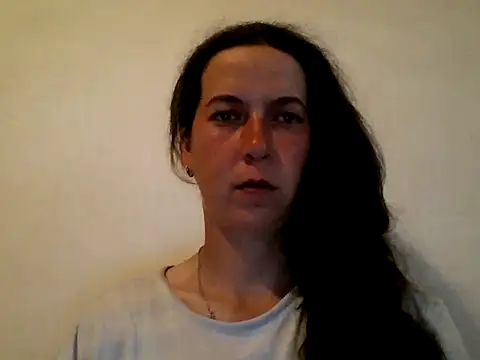 Snapshot of DanicaFey chatting on 05-13-26, 03:31 DanicaFey online show from 05-13-26, 03:31