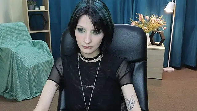 PearleneBolfa online show from 05-11-26, 04:15