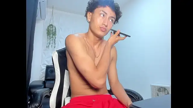 Snapshot of Dark_badboy1 chatting on 05-10-26, 07:30 Dark badboy1 online show from 05-10-26, 07:30
