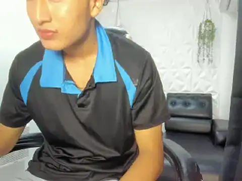 Snapshot of Dark_badboy1 chatting on 05-12-26, 07:22 Dark badboy1 online show from 05-12-26, 07:22
