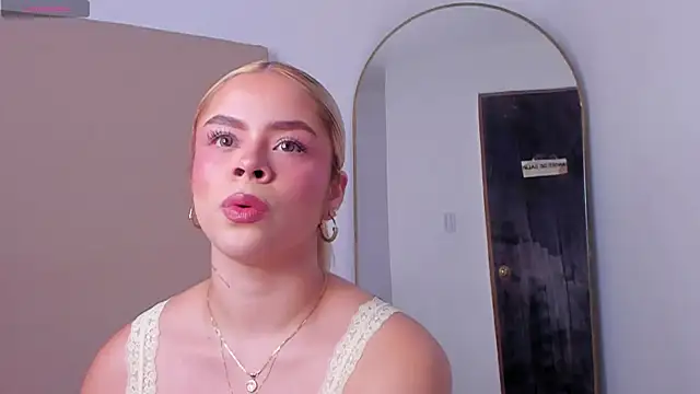 Alesssia Moon online show from 06-30-26, 01:45
