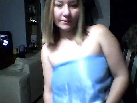 Snapshot of AllisonLove2 chatting on 06-17-26, 04:48 AllisonLove2 online show from 06-17-26, 04:48