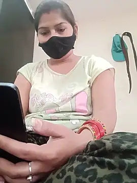 Snapshot of babi8877 chatting on 05-16-26, 12:18 babi8877 online show from 05-16-26, 12:18
