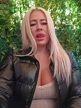 Snapshot of MILFBARBY chatting on 11-16-25, 07:47 MILFBARBY online show from 11-16-25, 07:47