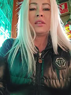 Snapshot of MILFBARBY chatting on 11-25-25, 08:14 MILFBARBY online show from 11-25-25, 08:14