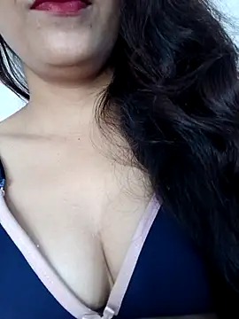 Snapshot of Reena2222 chatting on 05-12-26, 04:09 Reena2222 online show from 05-12-26, 04:09
