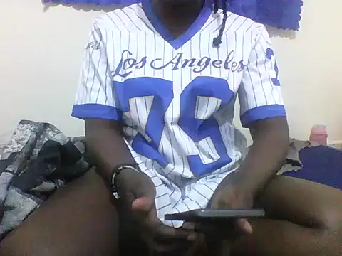 Snapshot of aya8702 chatting on 05-10-26, 07:24 aya8702 online show from 05-10-26, 07:24