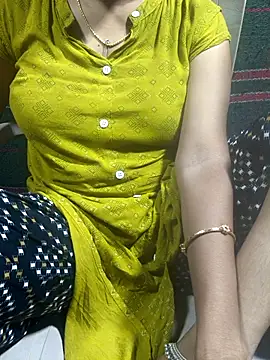 Snapshot of telugu_modal_divya1234 chatting on 05-11-26, 04:04 telugu modal divya1234 online show from 05-11-26, 04:04