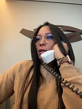 modelisa01 online show from 06-05-26, 12:00