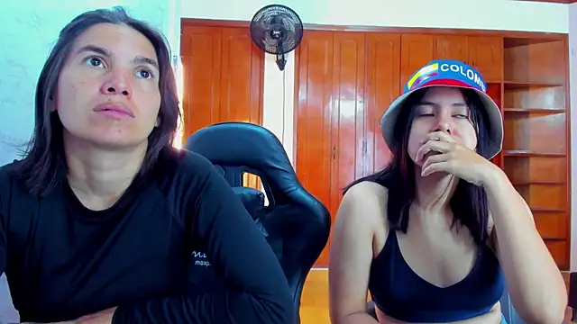 Soffy and Emily online show from 06-27-26, 01:06