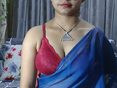 Butterflyy9 online show from 06-17-26, 04:52