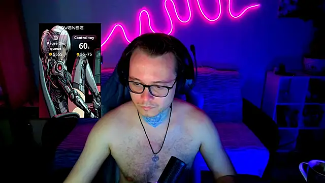 MeLanXolik online show from 06-15-26, 07:05