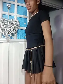 Snapshot of Liss_Love1 chatting on 06-18-26, 12:00 Liss Love1 online show from 06-18-26, 12:00