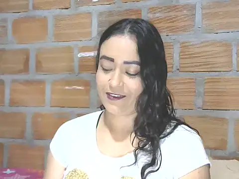 SamanthaPuxy1 online show from 05-13-26, 02:42