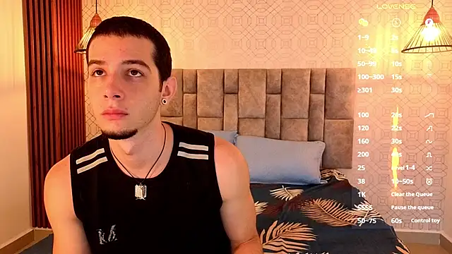 isaacblaze  online show from 06-12-26, 04:11