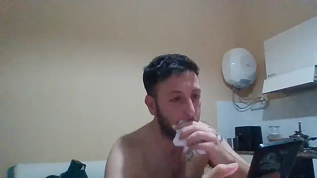 Snapshot of VincentZe99 chatting on 06-13-26, 02:09 VincentZe99 online show from 06-13-26, 02:09