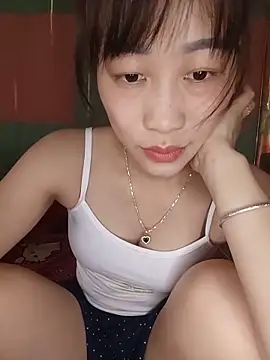 Snapshot of Logii_x chatting on 05-17-26, 04:54 Logii x online show from 05-17-26, 04:54