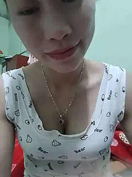Snapshot of Logii_x chatting on 06-20-26, 07:05 Logii x online show from 06-20-26, 07:05