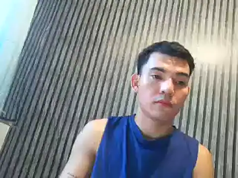 Snapshot of DivesOmnibus chatting on 05-26-26, 03:57 DivesOmnibus online show from 05-26-26, 03:57