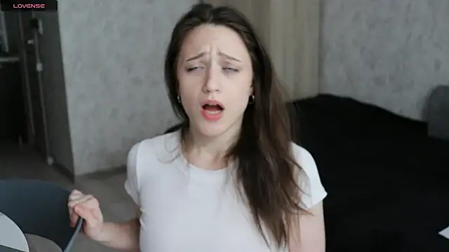 moanelysa online show from 06-10-26, 10:03
