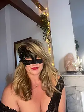 LaVraiVanessa online show from 06-12-26, 04:50