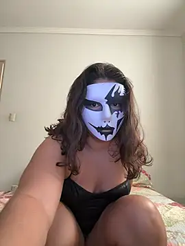 cherrybr01 online show from 05-13-26, 04:04