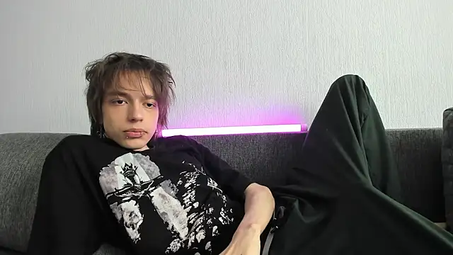 Nolan Sagee online show from 05-14-26, 07:37