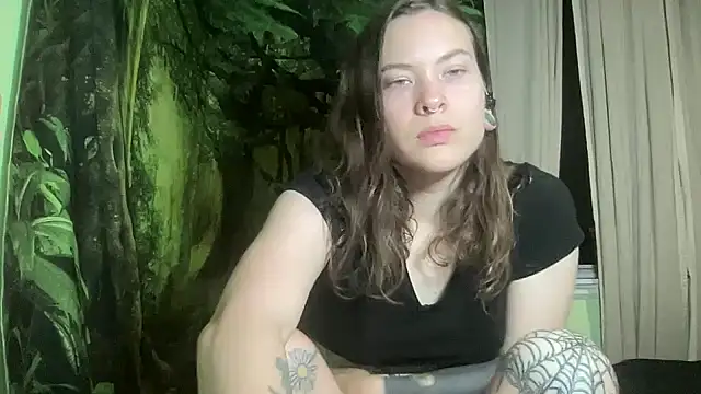 Snapshot of mo0ngoddess chatting on 11-20-25, 03:18 mo0ngoddess online show from 11-20-25, 03:18