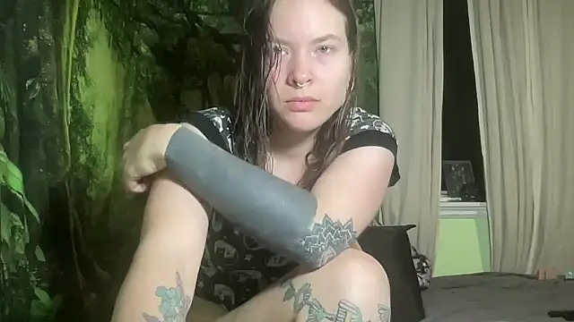 mo0ngoddess online show from 02-05-26, 03:44