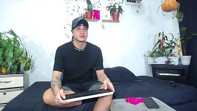Snapshot of Adam_Borsalino chatting on 06-30-26, 12:11 Adam Borsalino online show from 06-30-26, 12:11