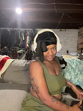 angelbby  online show from 07-05-26, 10:28