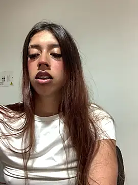 SarahFox- online show from 05-21-26, 08:38