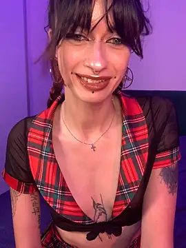 Lilith dark off online show from 06-18-26, 01:37