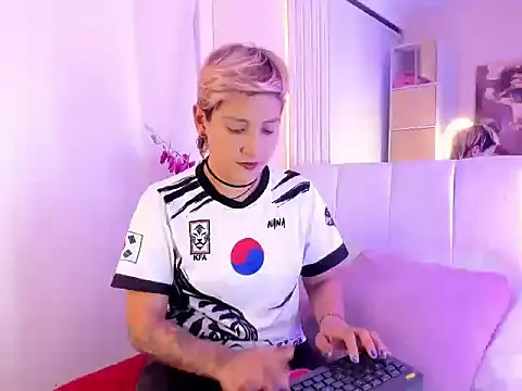 DannyRoudX online show from 06-12-26, 03:49