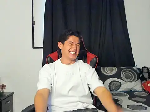Erick Wallace online show from 06-26-26, 05:06