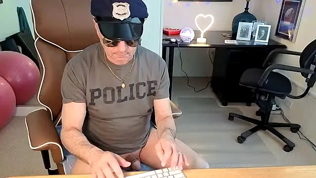 hotdadbod online show from 01-08-26, 09:39