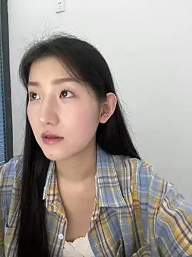 Snapshot of Mina_168 chatting on 05-21-26, 04:19 Mina 168 online show from 05-21-26, 04:19