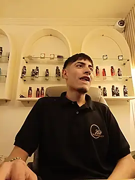 andylol330 online show from 06-18-26, 04:46