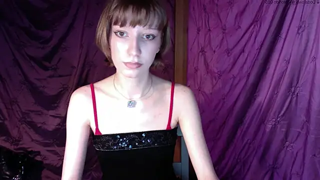 Snapshot of AlexaWetDream chatting on 05-28-26, 01:30 AlexaWetDream online show from 05-28-26, 01:30