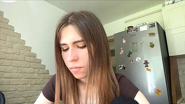 ZaraGuyette online show from 05-16-26, 12:04