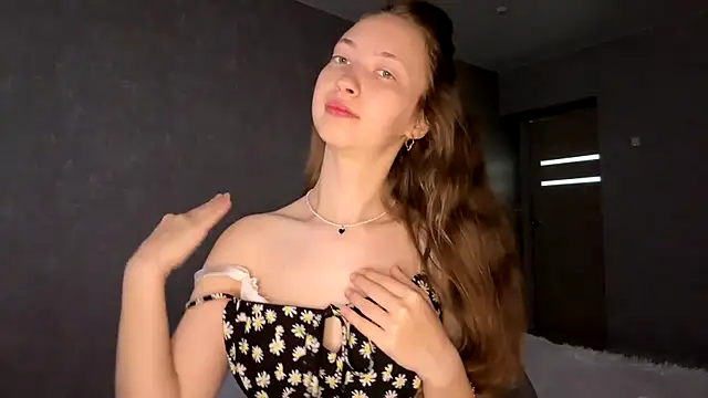 Emily Mur  online show from 07-06-26, 05:04