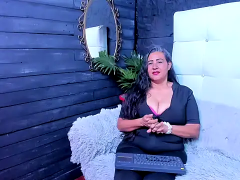 Victoria kyler online show from 05-13-26, 02:47