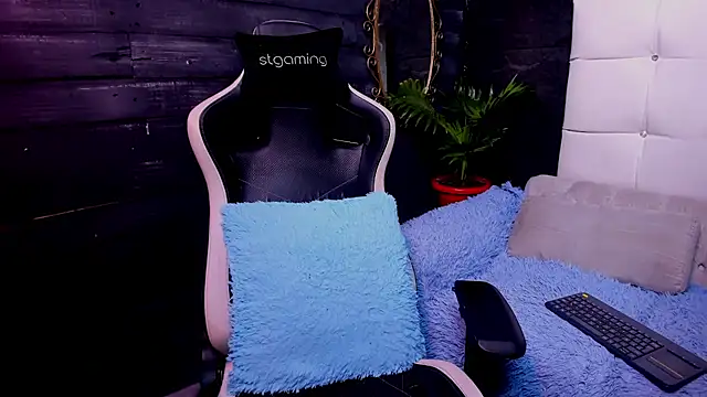 Victoria kyler online show from 05-16-26, 11:42