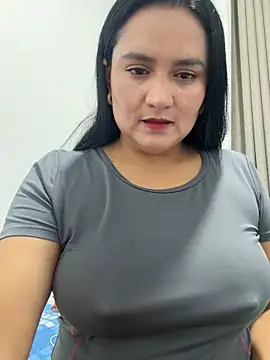 Snapshot of rousee69_ chatting on 05-27-26, 11:02 rousee69 online show from 05-27-26, 11:02